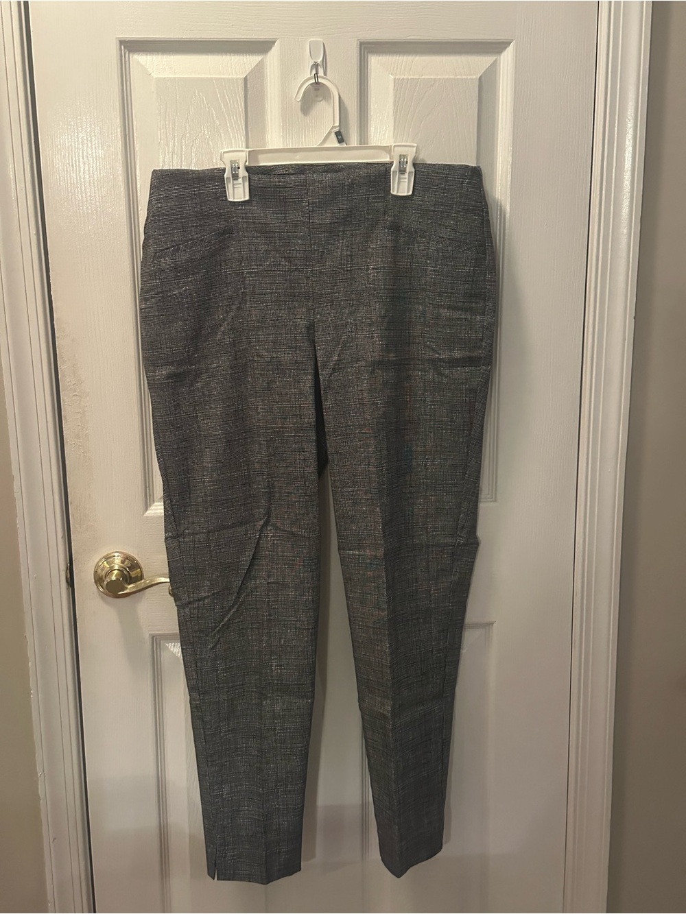 Van Heusen Gray Plaid Slim Ankle Trousers - Women
